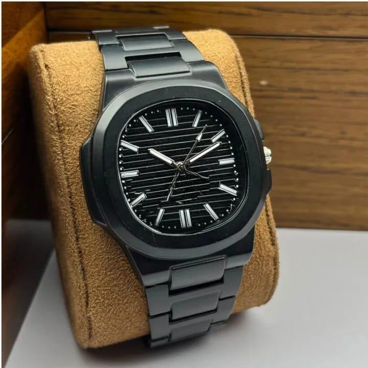 Quartz men’s water resistant watch