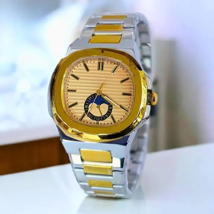 Quartz men’s water resistant watch